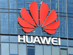 Продажи смартфонов Huawei из-за санкций за год упали на 81,6%