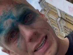 Скандал в центре Киева: известный блогер заявил, что на него напал полицейский