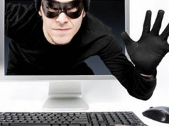 Мужчина торговал крадеными авто через Интернет