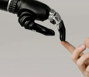 Всесвітньо відома компанія замінить працівників штучним інтелектом: замість кого працюватимуть алгоритми