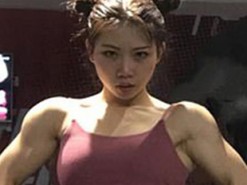 Мускулистая китаянка поразила пользователей соцсетей (Фото)