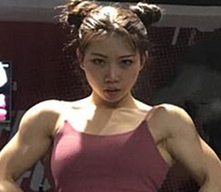 Мускулистая китаянка поразила пользователей соцсетей (Фото)