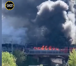 Під Москвою загорівся пасажирський поїзд: відео