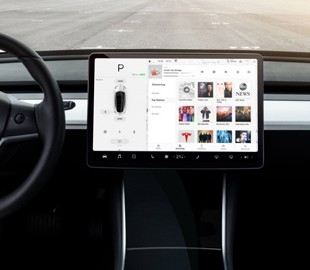 Веб-браузер в Tesla перейдет на Chromium