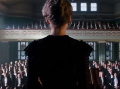 Amazon показал новый трейлер биографического фильма об ученой Марии Кюри "Опасный элемент"