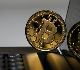 Біткойн падає через ризик затягування війни в Ірані