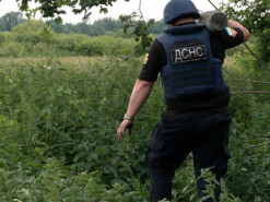 Чернігівський сапер "Кракен" носить 200-кілограмові тубуси від авіабомб та збирає тисячі переглядів в "Тік-Ток"