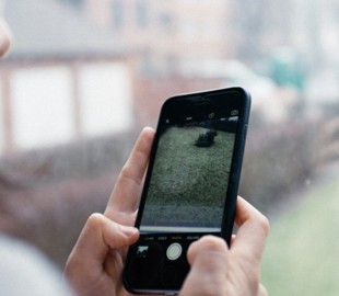 Исследователи научились определять смартфоны по сделанным на них фотографиям