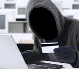 Чоловік хотів отримати грошову допомогу і втратив 100 тисяч гривень