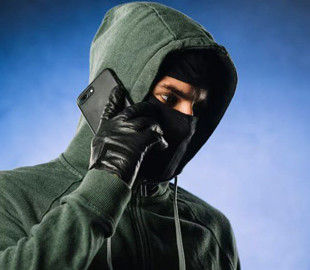 Відеодзвінок із “СБУ” коштував житомирянину 24 тисячі доларів
