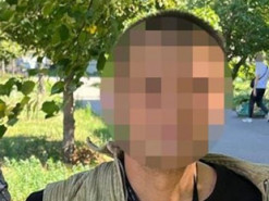 Вихопив з рук телефон і навтьоки: в Києві затримали грабіжника