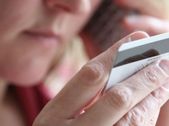 Іноземний «кавалер» ошукав мешканку Кам’янеччини на 1500 доларів