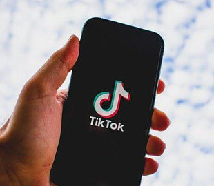 Самый известный пес Украины завел TikTok