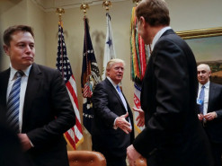Дональд Трамп, який шукає грошових вливань, зустрічається з Ілоном Маском