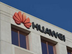 Под ударом санкций: обвиняемая в шпионаже Huawei сокращает производство