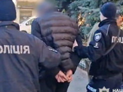 Поліцейські затримали чоловіка, який через Телеграм надсилав 10-річній дитині порнографічні фото та запрошував на зустрічі