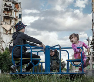 "Ми вже здивували світ" – Зеленський показав нові фото воєнної України