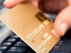 Поліцейські застерігають від телефонних шахраїв, які представляються працівниками банків