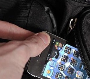 В Украине воры устроили массовую охоту на дорогие телефоны