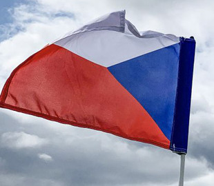 Чеський завод безкоштовно передає Україні наземні безпілотники: що про них відомо