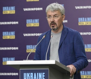 Технічно прибрати герб СРСР із «Батьківщини-Матері» буде непросто - Ткаченко