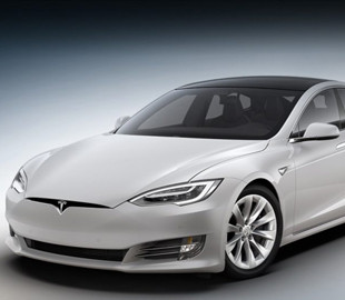 Tesla попала в новый финансовый скандал вокруг электромобилей