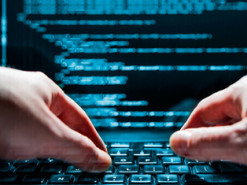 Владельцам цифровых подписей в Украине дали еще почти 4 недели для перехода на токены