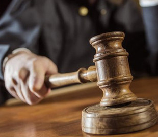 Подружжя з Хмельниччини відсудило у залізниці 120 тис. грн за збитого потягом сина