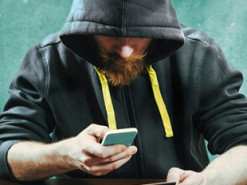 У украинцев отбирают деньги с карт по телефону: раскрыта новая афера