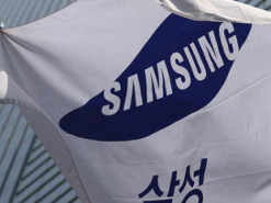 Samsung дорікнула Apple відсутністю складаного iPhone