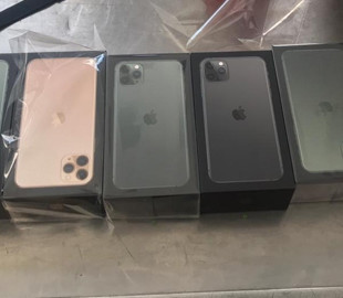 На львівському кордоні не пропустили смартфони Apple