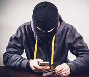 Мошенники «развели» пенсионерку почти на 9 тысяч гривен
