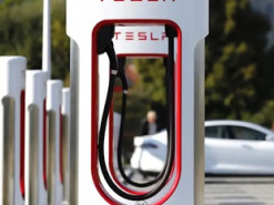 Tesla скоро запустит производство зарядных станций Supercharger на новом заводе в Китае