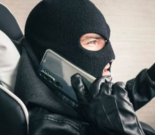 Жінка втратила 67 тисяч гривень після розмови з псевдопрацівником банку