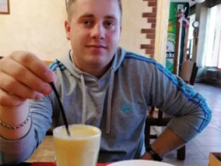 В рф батько солдата, який не бачив сина 23 роки, вирішив забрати виплати за його смерть у ексдружини