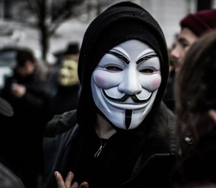 Хакери зламали сайт авіакомпанії, що залучена в депортації мігрантів зі США