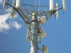 Боролся с 5G и проиграл: полиция арестовала мужчину за нанесение ущерба сотовым вышкам