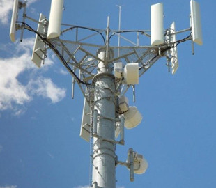 Боролся с 5G и проиграл: полиция арестовала мужчину за нанесение ущерба сотовым вышкам