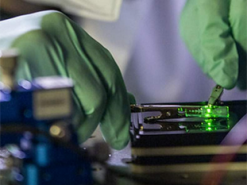 OLED-экраны удалось сделать гораздо ярче и энергоэффективнее