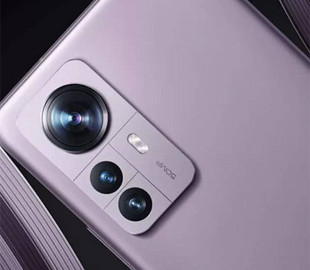 Названы самые мощные смартфоны 2022 года