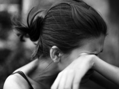 На молоду жінку невідомі оформили кредитів на більш як 100 тисяч грн