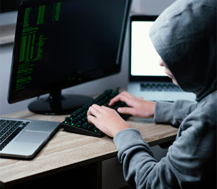 "Права" за декілька днів — українців попередили про схему шахраїв