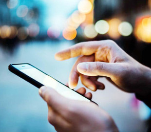 Проблем со здоровьем из-за чрезмерной увлеченности смартфоном опасаются 71% пользователей