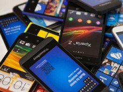 Во Франции предложили отказаться от «смартфонов»