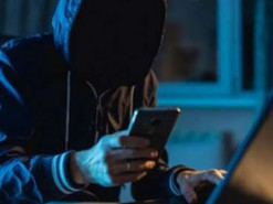 Поліцейські викрили інтернет-шахрая, який продавав неіснуючі меблі