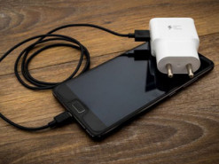 Эксперты объяснили, почему смартфон перестает заряжаться