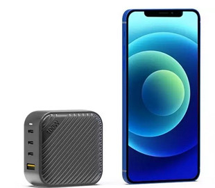 Представлена самая маленькая зарядка на 100 Вт