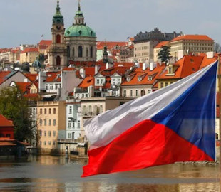 Чехія висилає росіян, які таємно знімали «документальний серіал» про Європу для Z-каналу Рыбарь