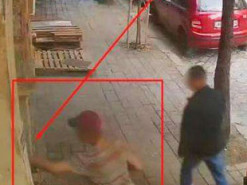 Раніше судимий чернівчанин поцупив телефон у волонтерки