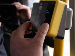 Первый украинский город запустил единый электронный билет для транспорта: как он работает